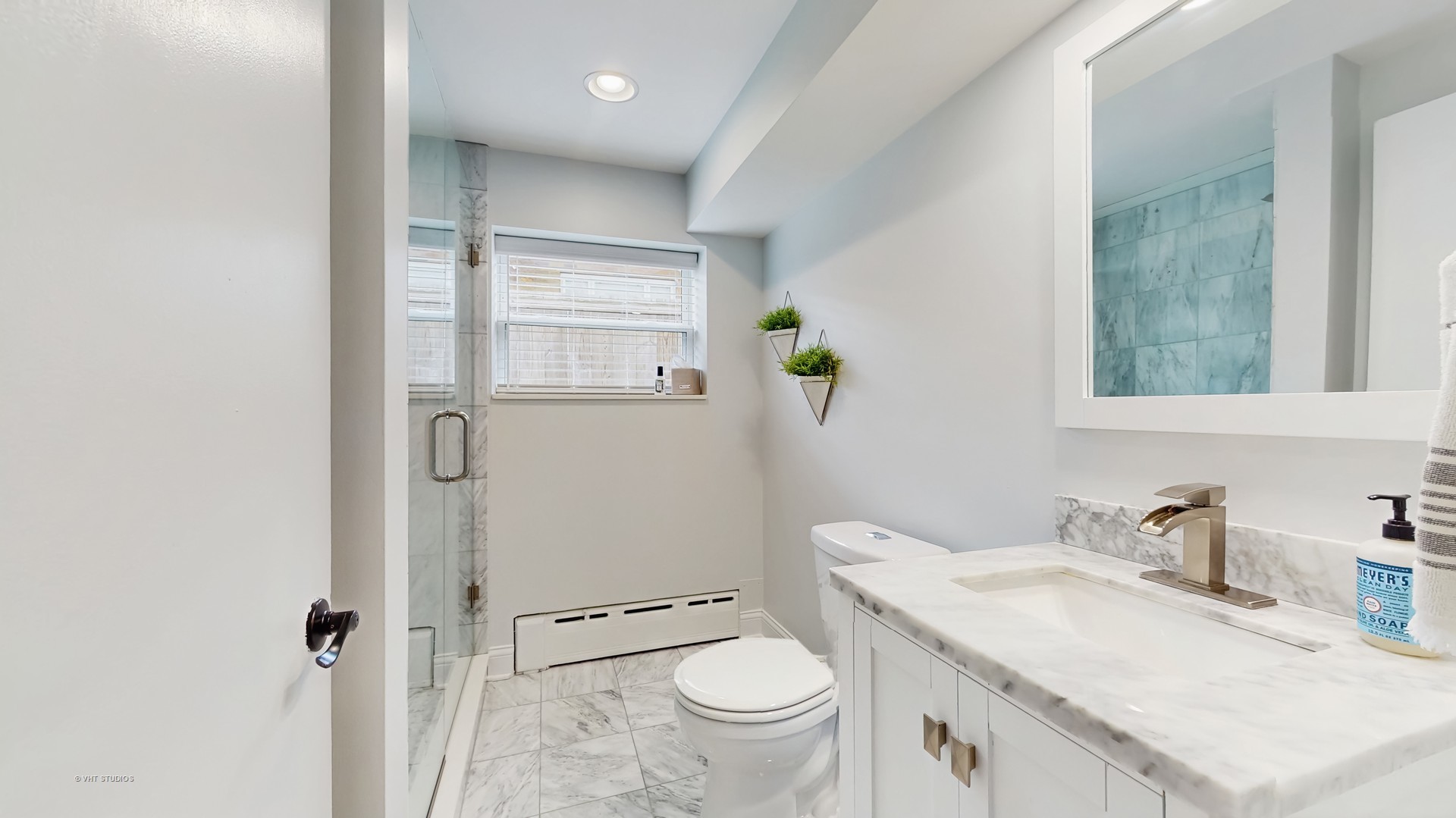 427 W Commonwealth Lane, Elmhurst, IL 60126