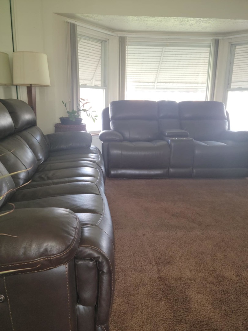 8332 S Hoyne Avenue, Chicago, IL 60620