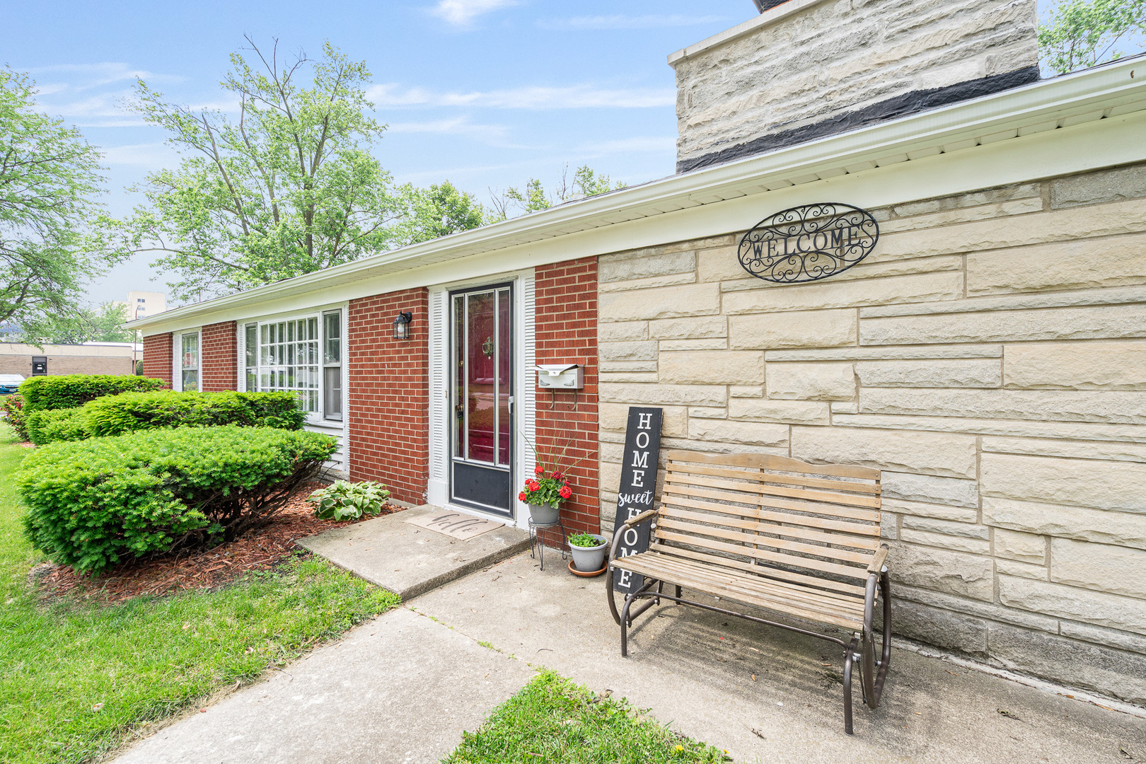 2201 W Acres Road, Joliet, IL 60435