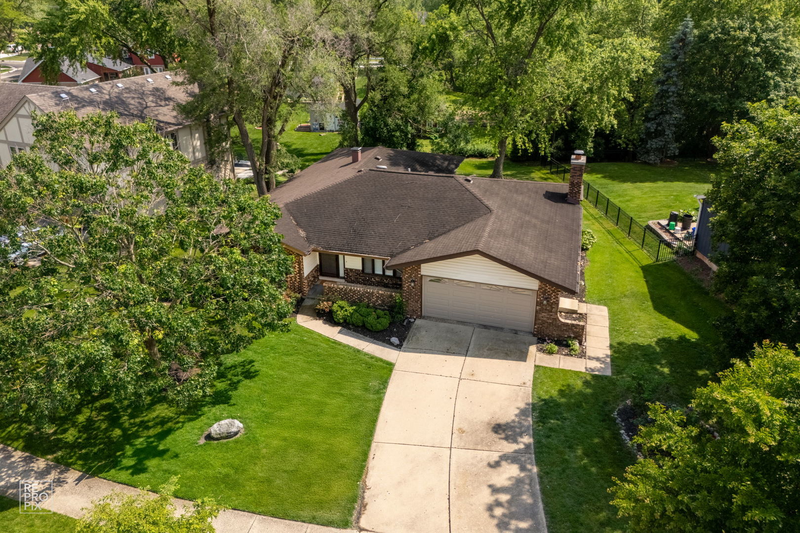 845 Marston Avenue, Glen Ellyn, IL 60137