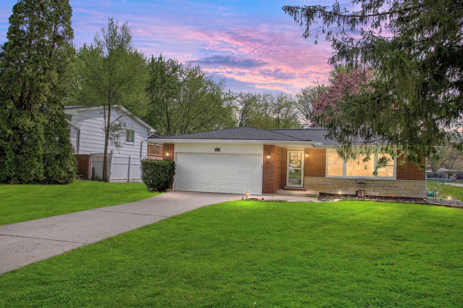 983 Lakewood Drive, Bartlett, IL 60103