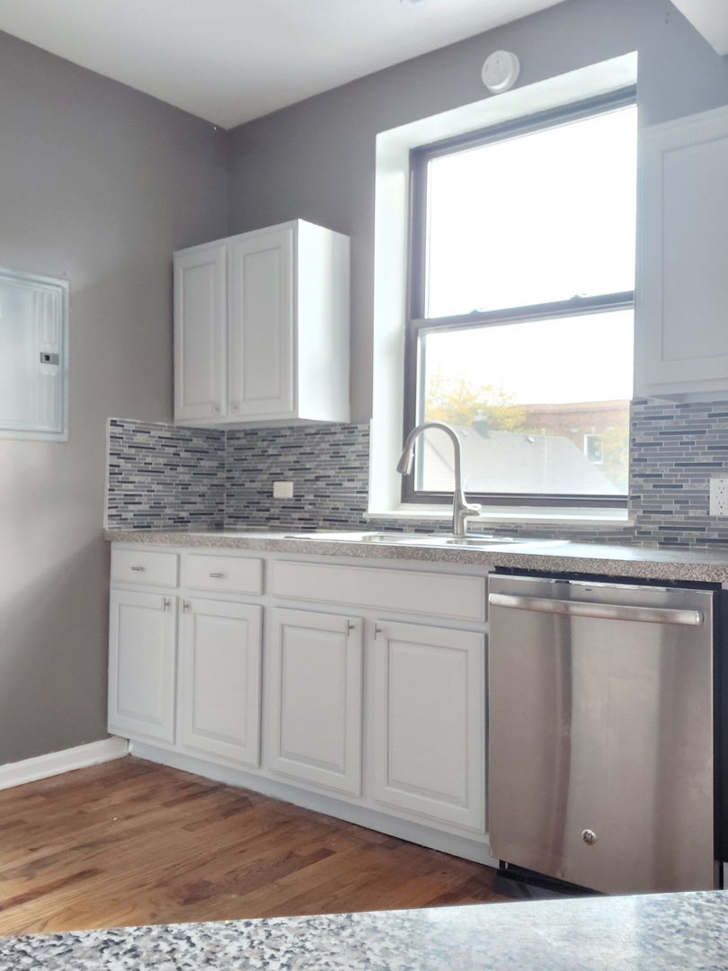 4551 S MICHIGAN Avenue #B, Chicago, IL 60653