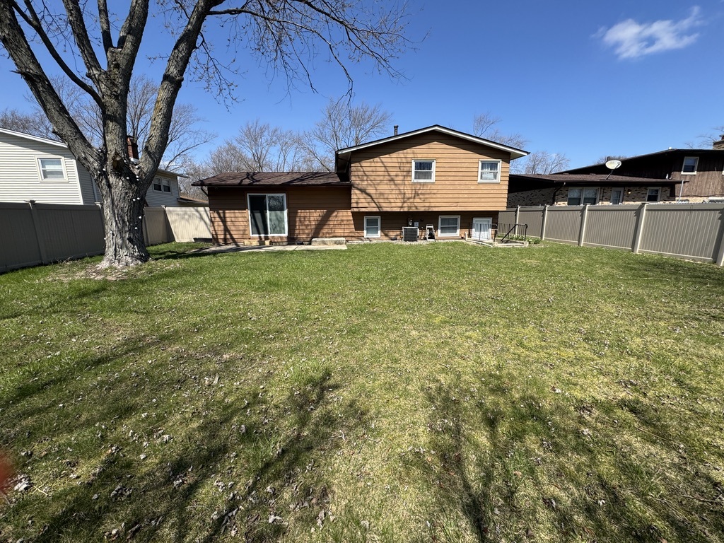 5125 Imperial Drive, Richton Park, IL 60471