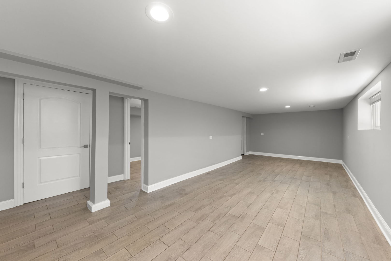 5941 W Warwick Avenue, Chicago, IL 60634