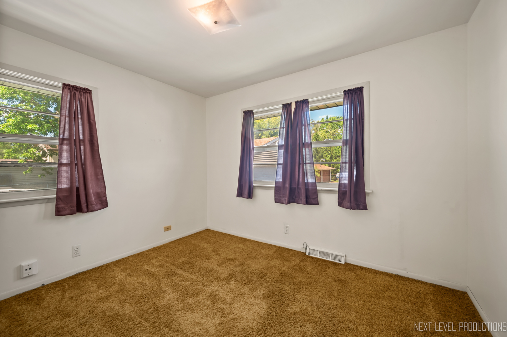 960 Assell Avenue, Aurora, IL 60505