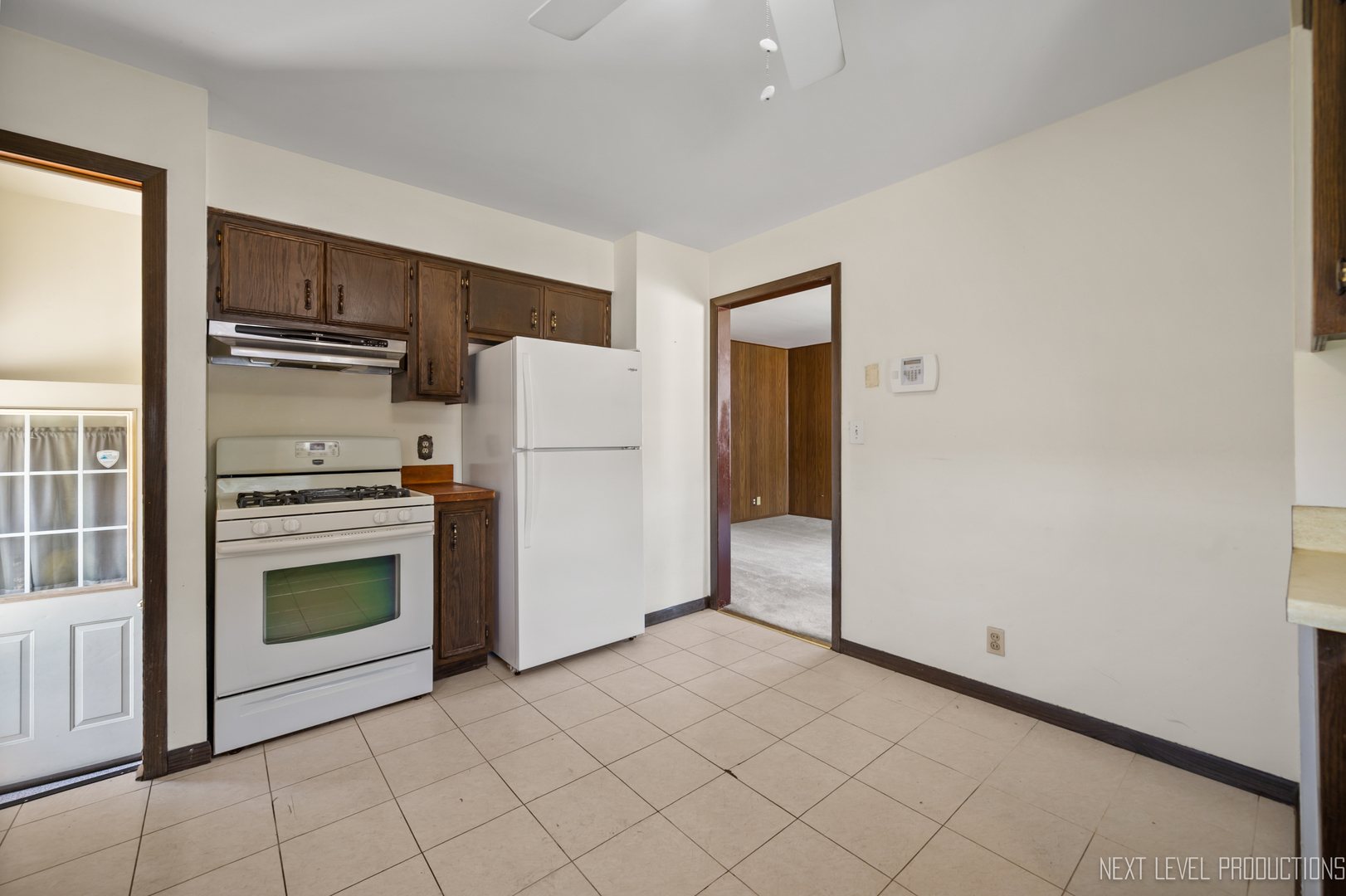 960 Assell Avenue, Aurora, IL 60505