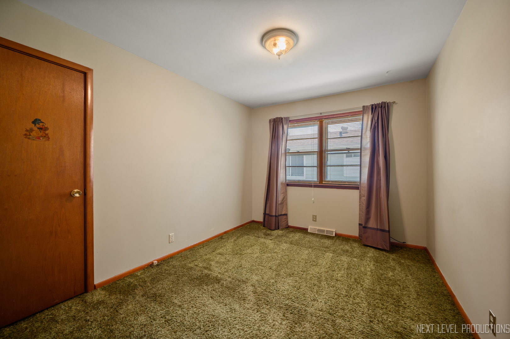 960 Assell Avenue, Aurora, IL 60505