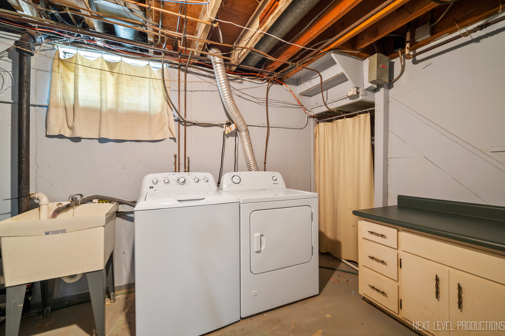 960 Assell Avenue, Aurora, IL 60505
