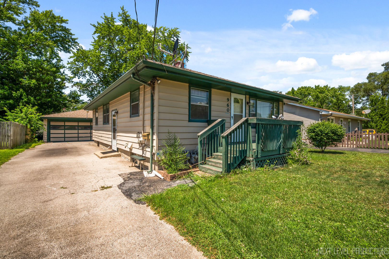 960 Assell Avenue, Aurora, IL 60505