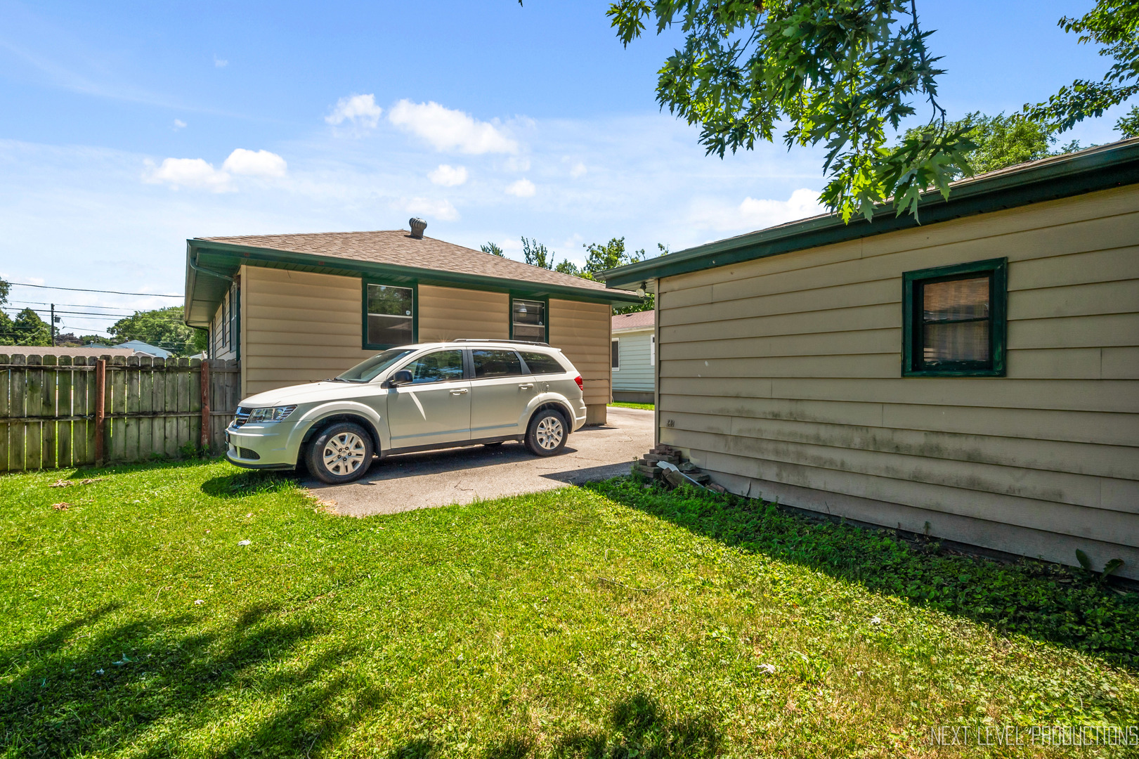 960 Assell Avenue, Aurora, IL 60505