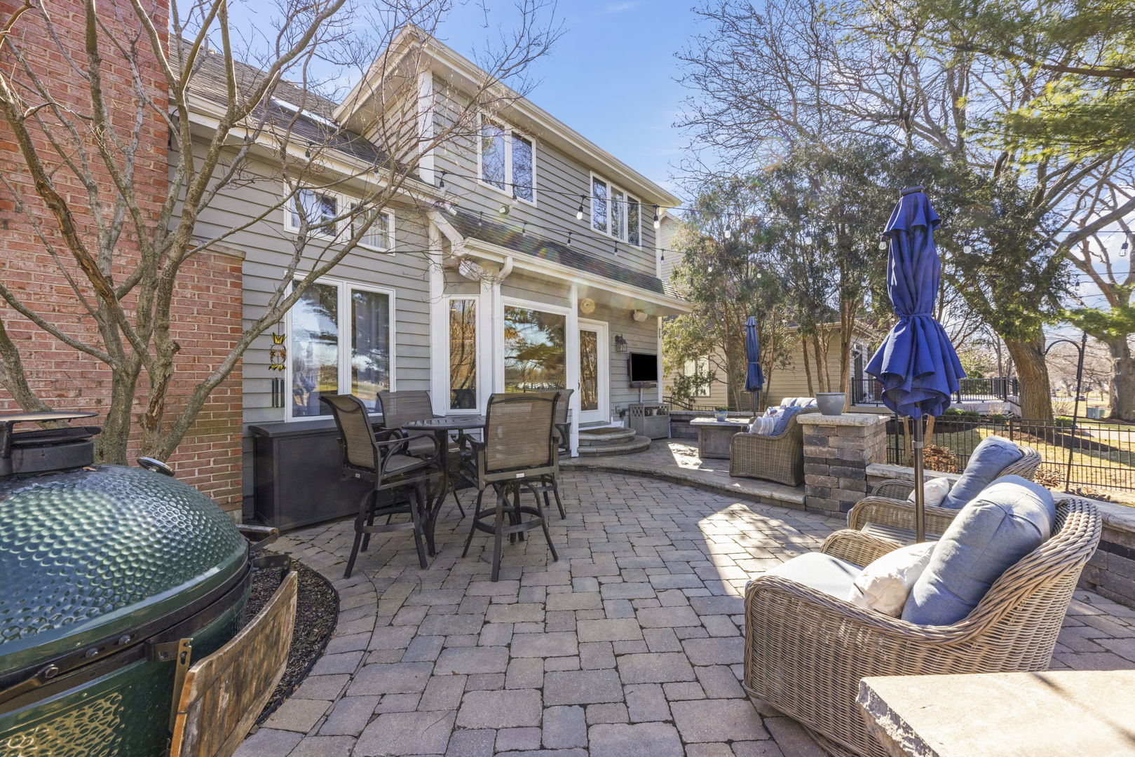 715 SPINDLETREE Avenue, Naperville, IL 60565