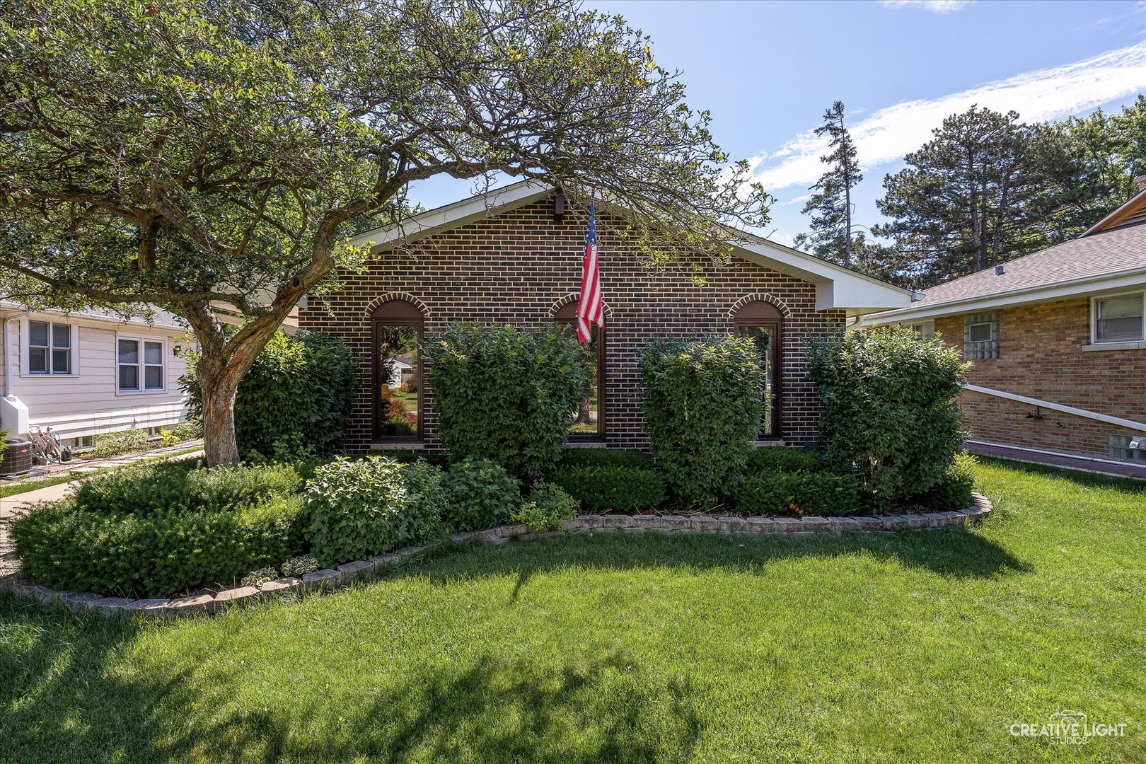 205 S Lodge Lane, Lombard, IL 60148