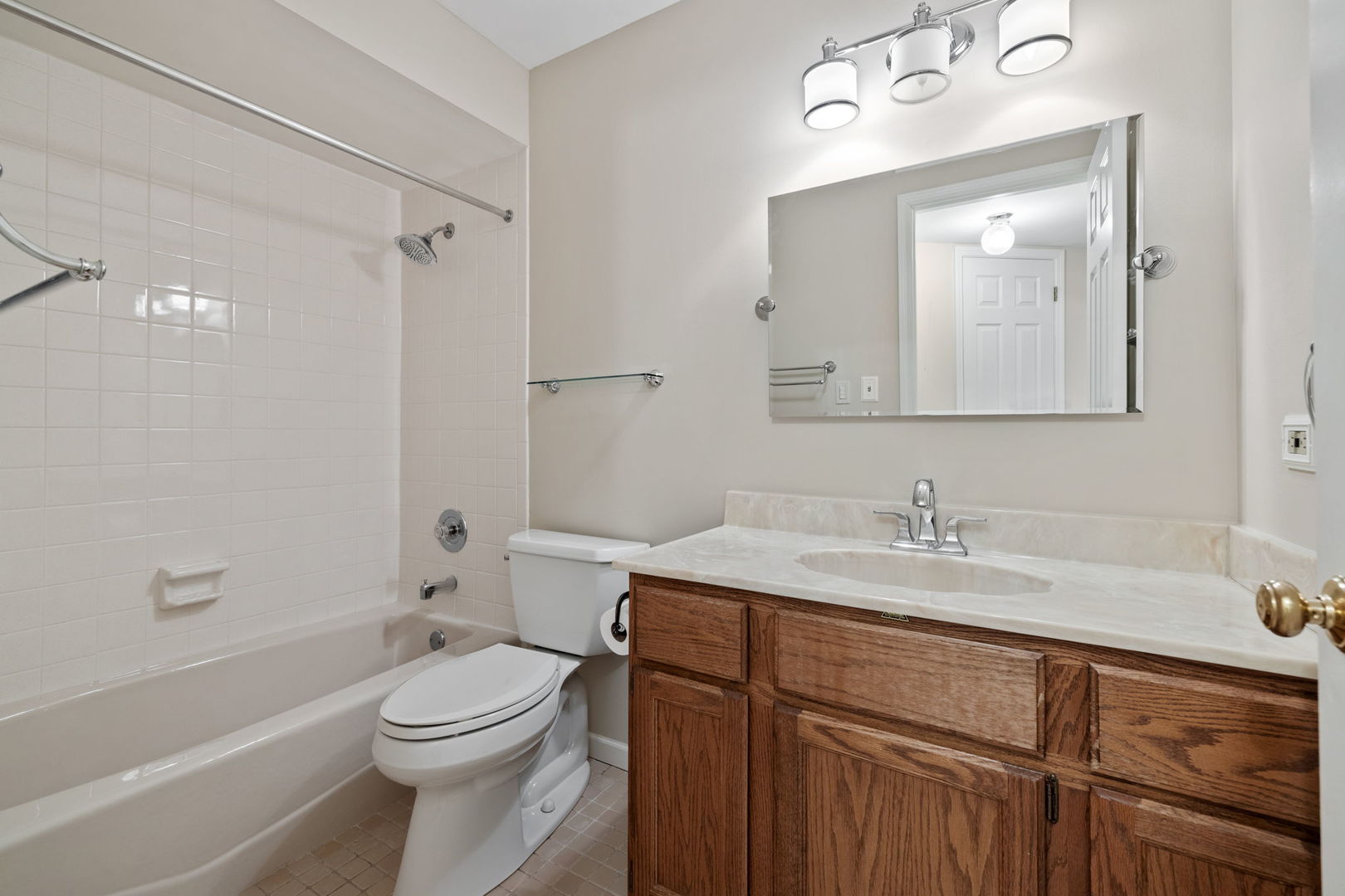 326 Park Avenue #43, Clarendon Hills, IL 60514
