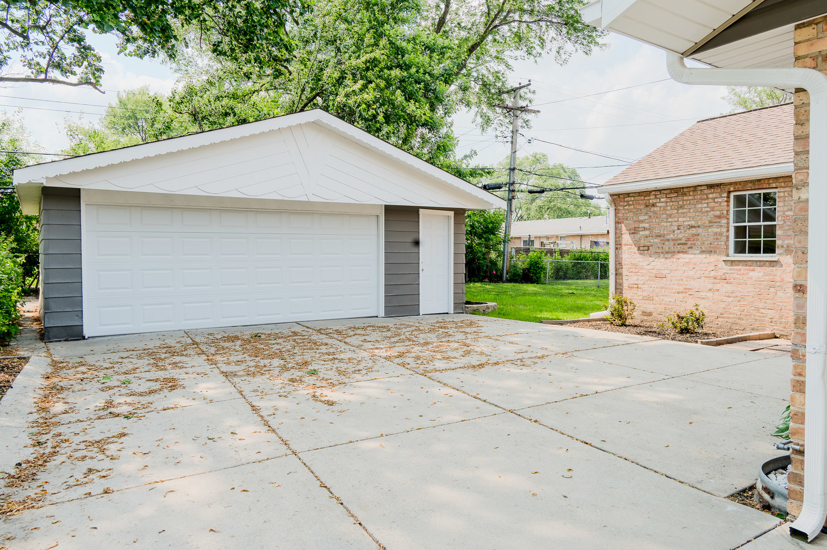 13110 W Playfield Drive, Crestwood, IL 60418