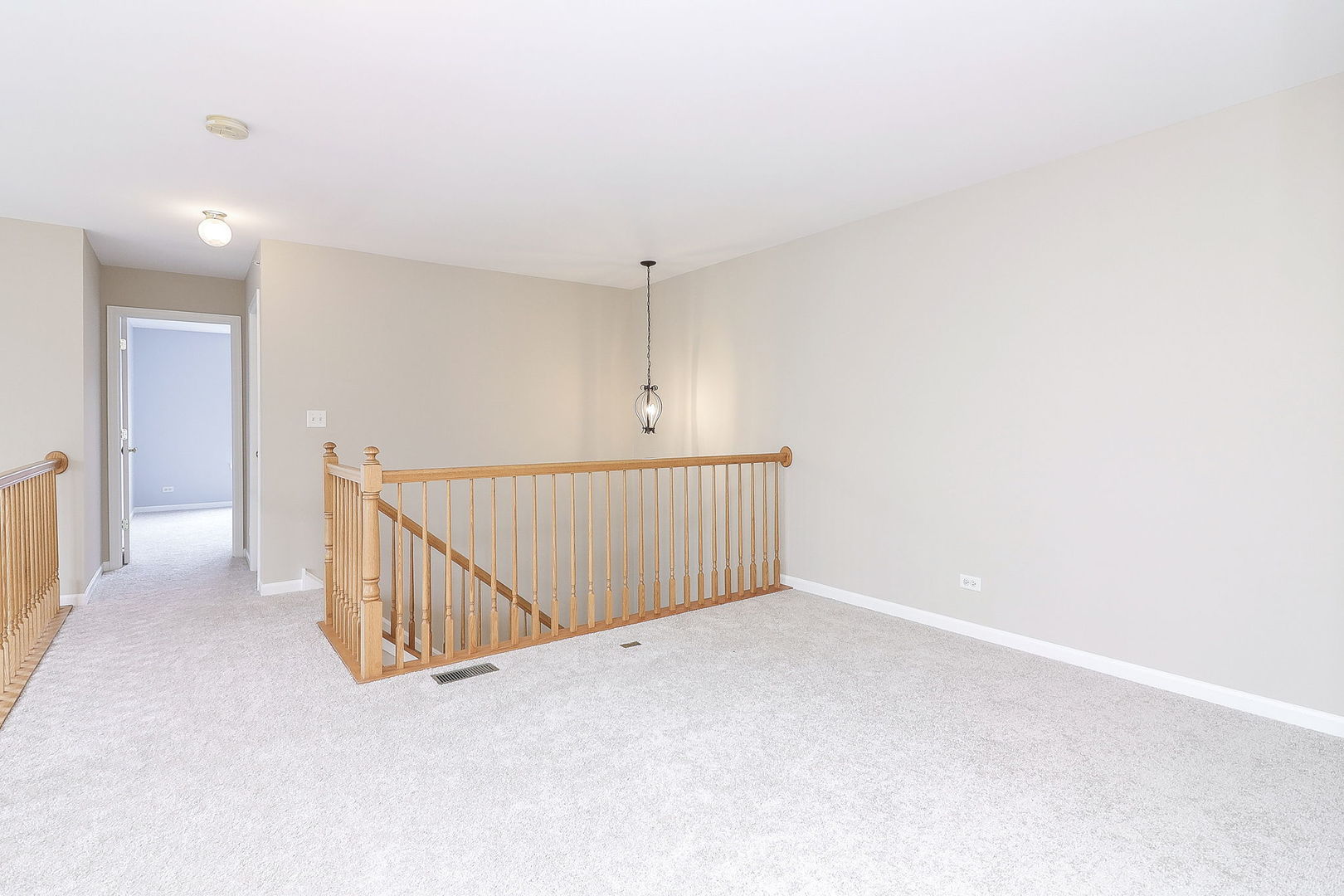 140 Tanglewood Drive, Glen Ellyn, IL 60137