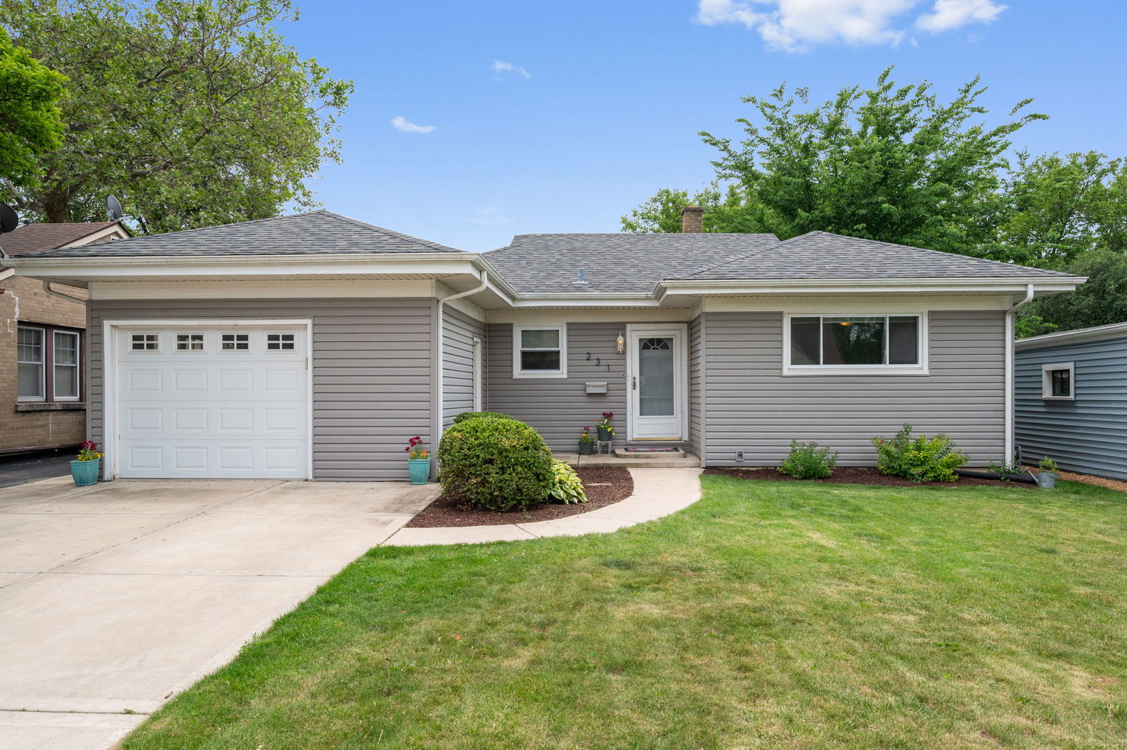 231 W Hickory Road, Lombard, IL 60148