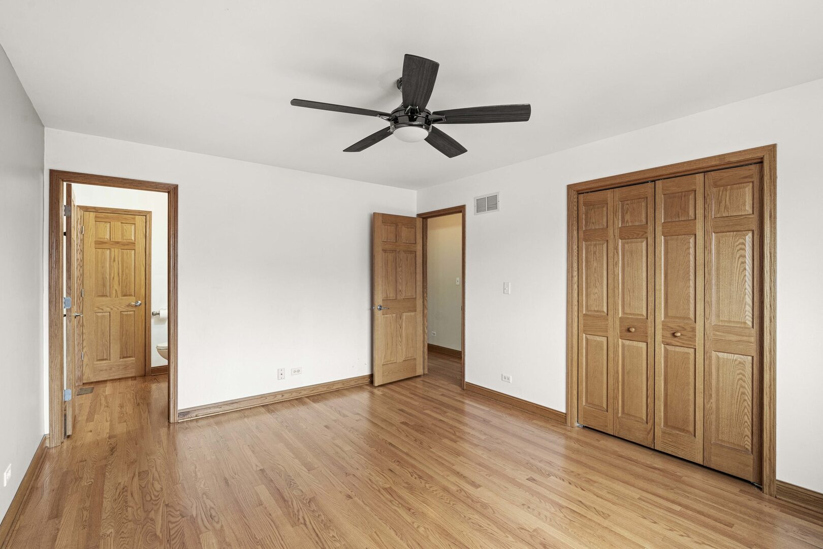10633 S Whipple Street, Chicago, IL 60655