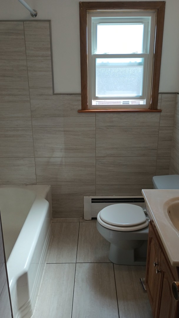 4950 Greenwood Street #3E, Skokie, IL 60077