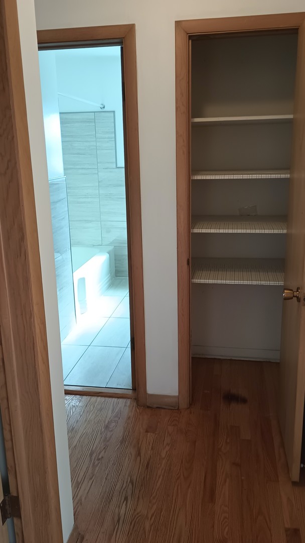 4950 Greenwood Street #3E, Skokie, IL 60077