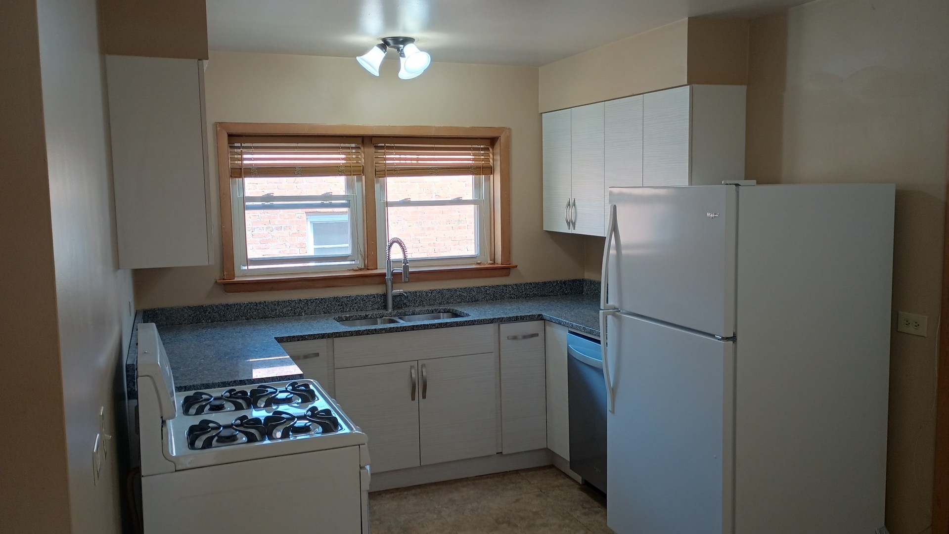 4950 Greenwood Street #3E, Skokie, IL 60077