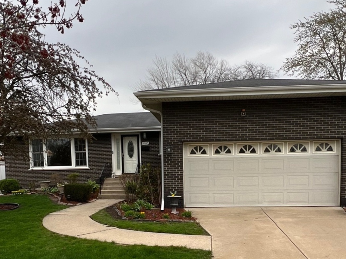 16615 Parkside Avenue, South Holland, IL 60473