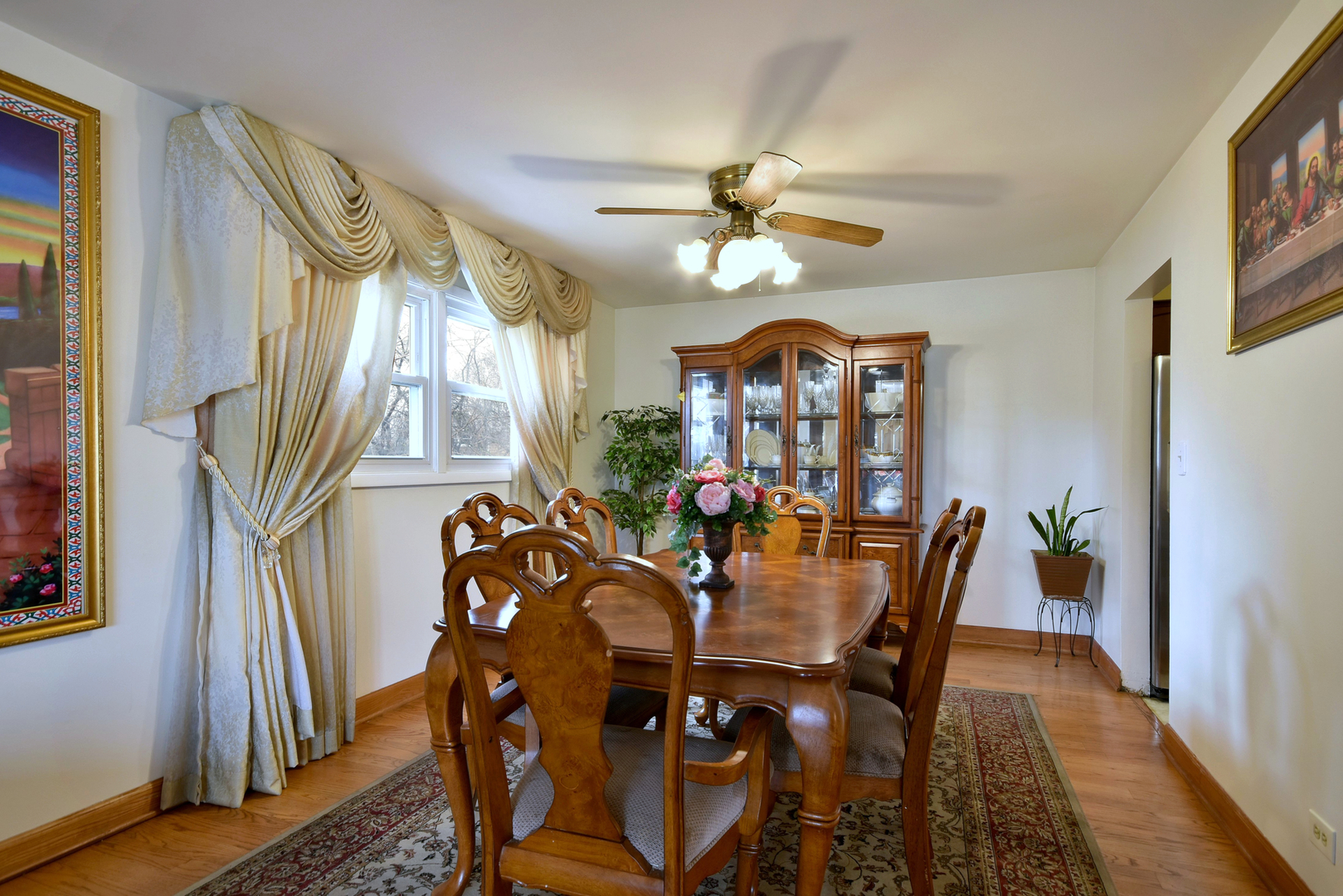 1830 N Dale Avenue, Arlington Heights, IL 60004