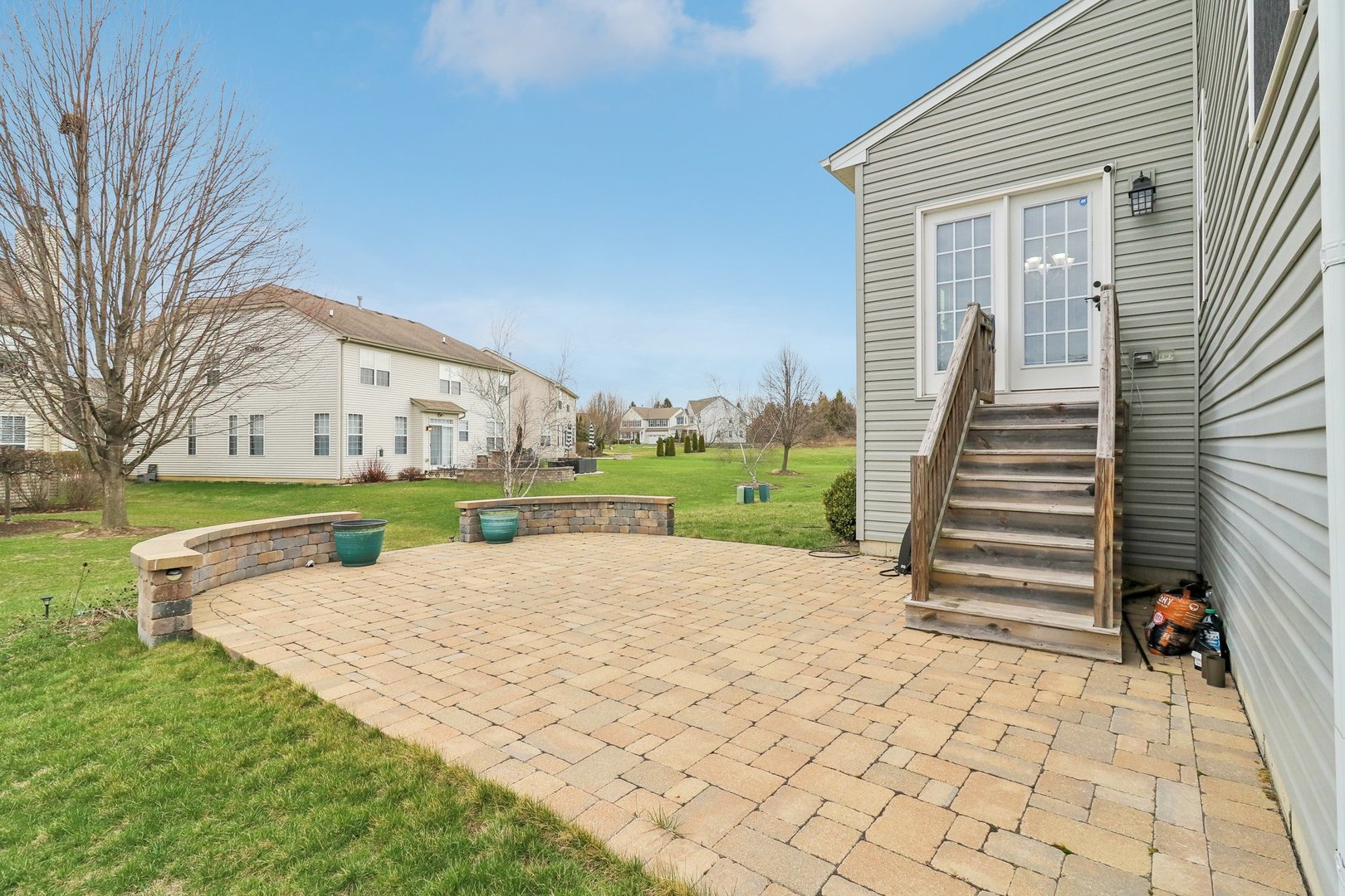 3136 Newport Lane, Wadsworth, IL 60083