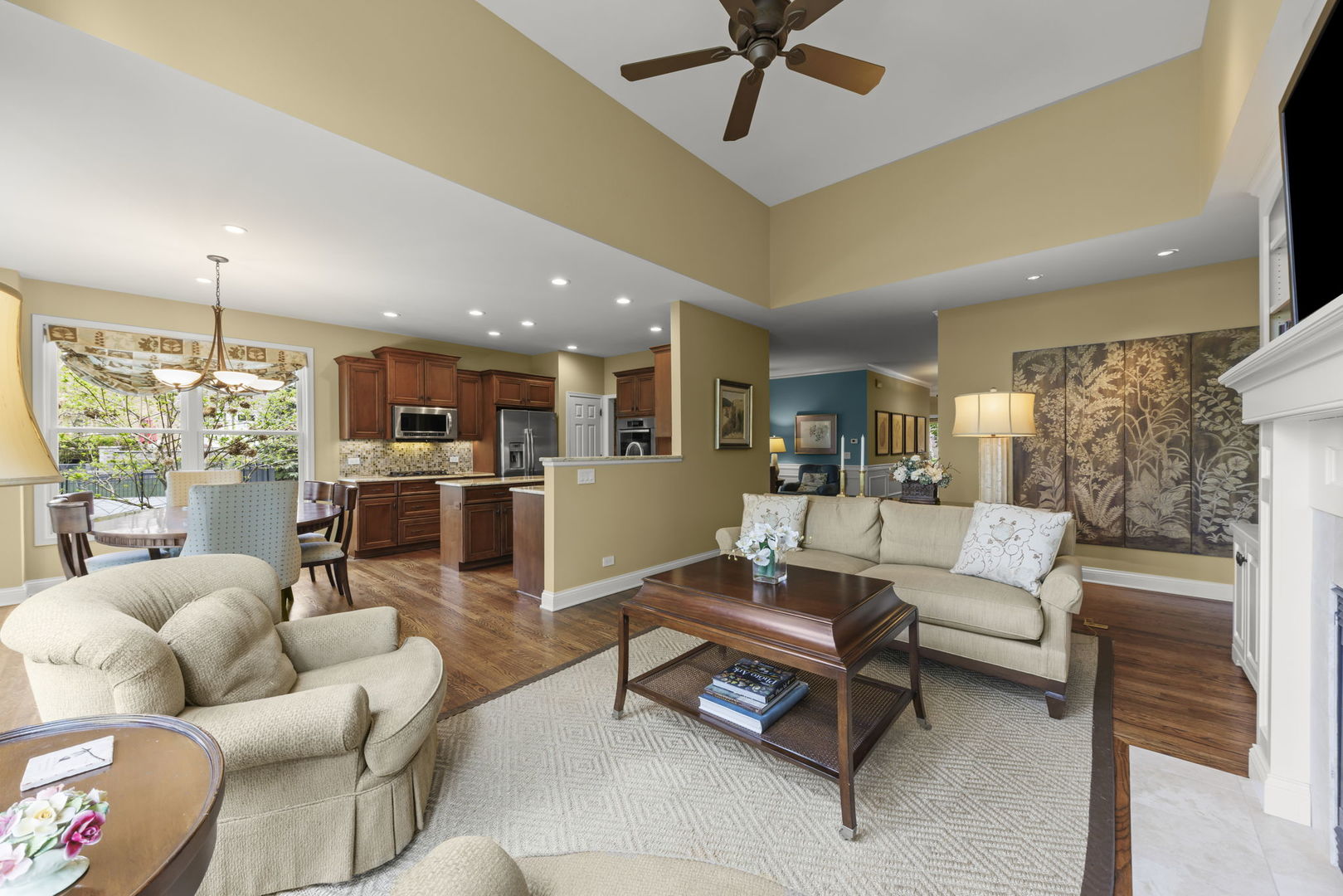 1N598 Golf View Lane, Winfield, IL 60190