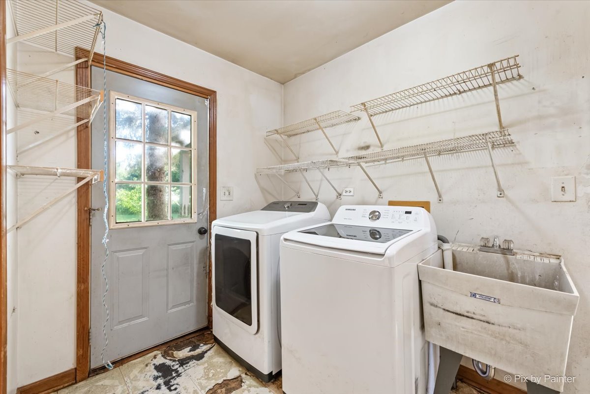 7711 Dairy Lane, Lakewood, IL 60014