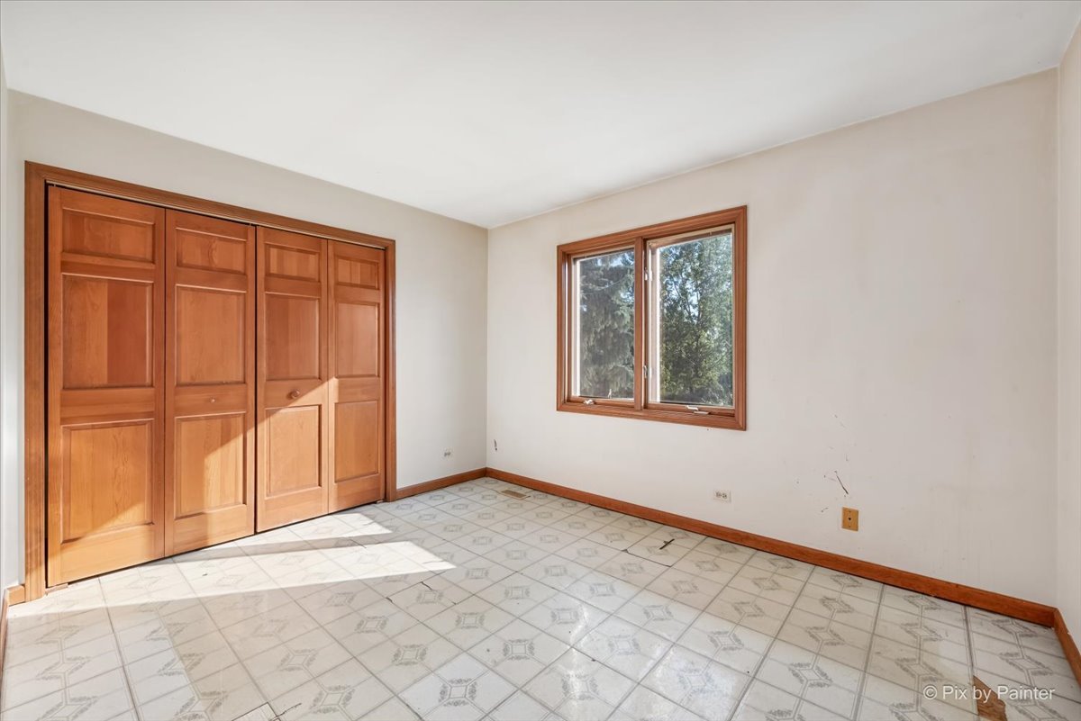 7711 Dairy Lane, Lakewood, IL 60014
