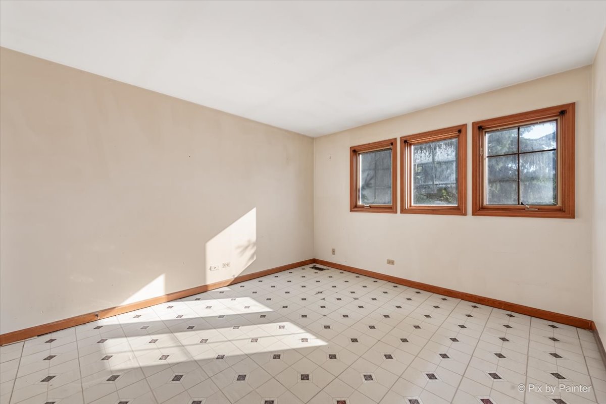 7711 Dairy Lane, Lakewood, IL 60014