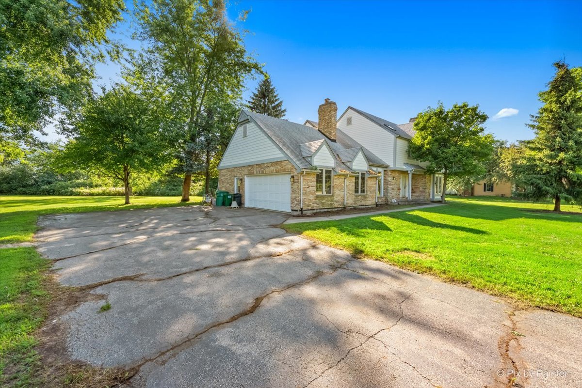 7711 Dairy Lane, Lakewood, IL 60014