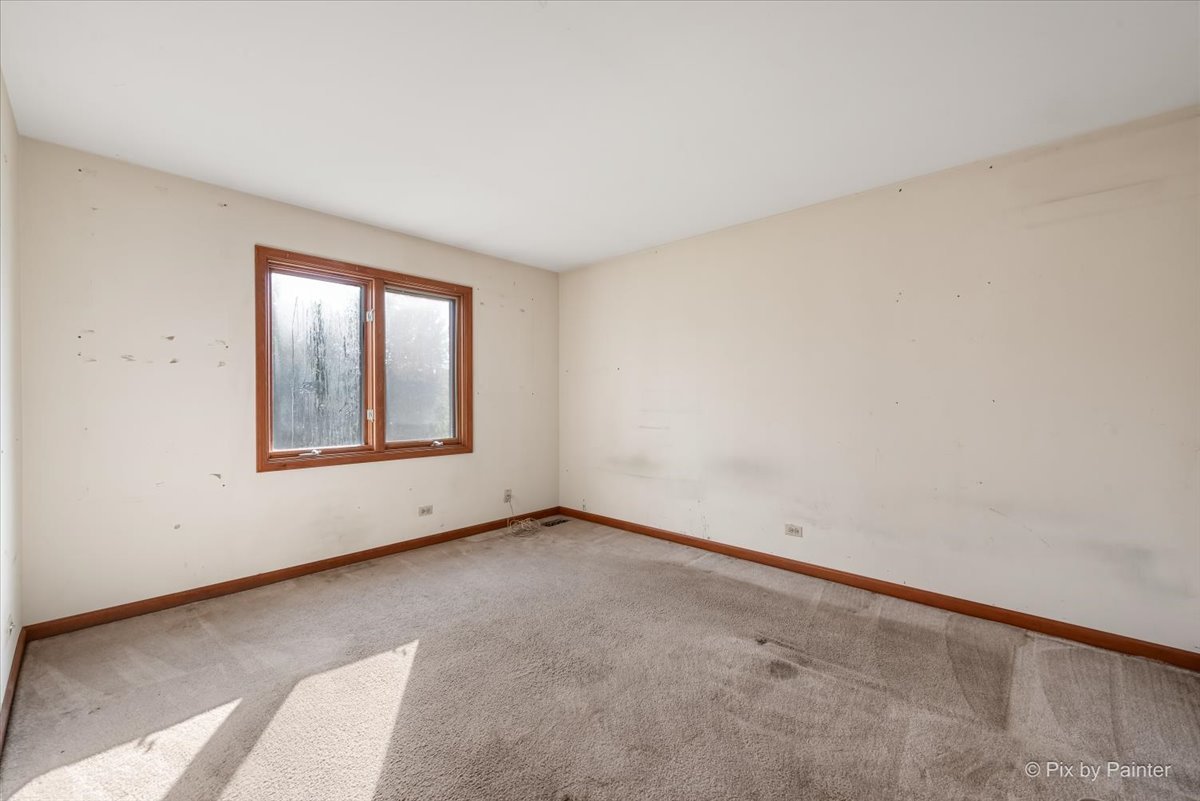 7711 Dairy Lane, Lakewood, IL 60014