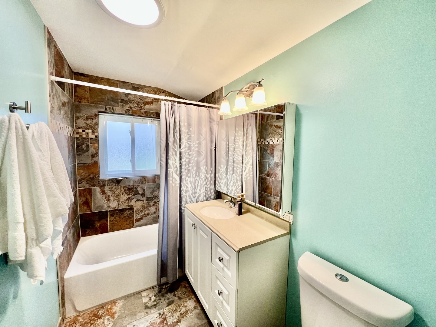 1520 Indian Hill Drive, Schaumburg, IL 60193