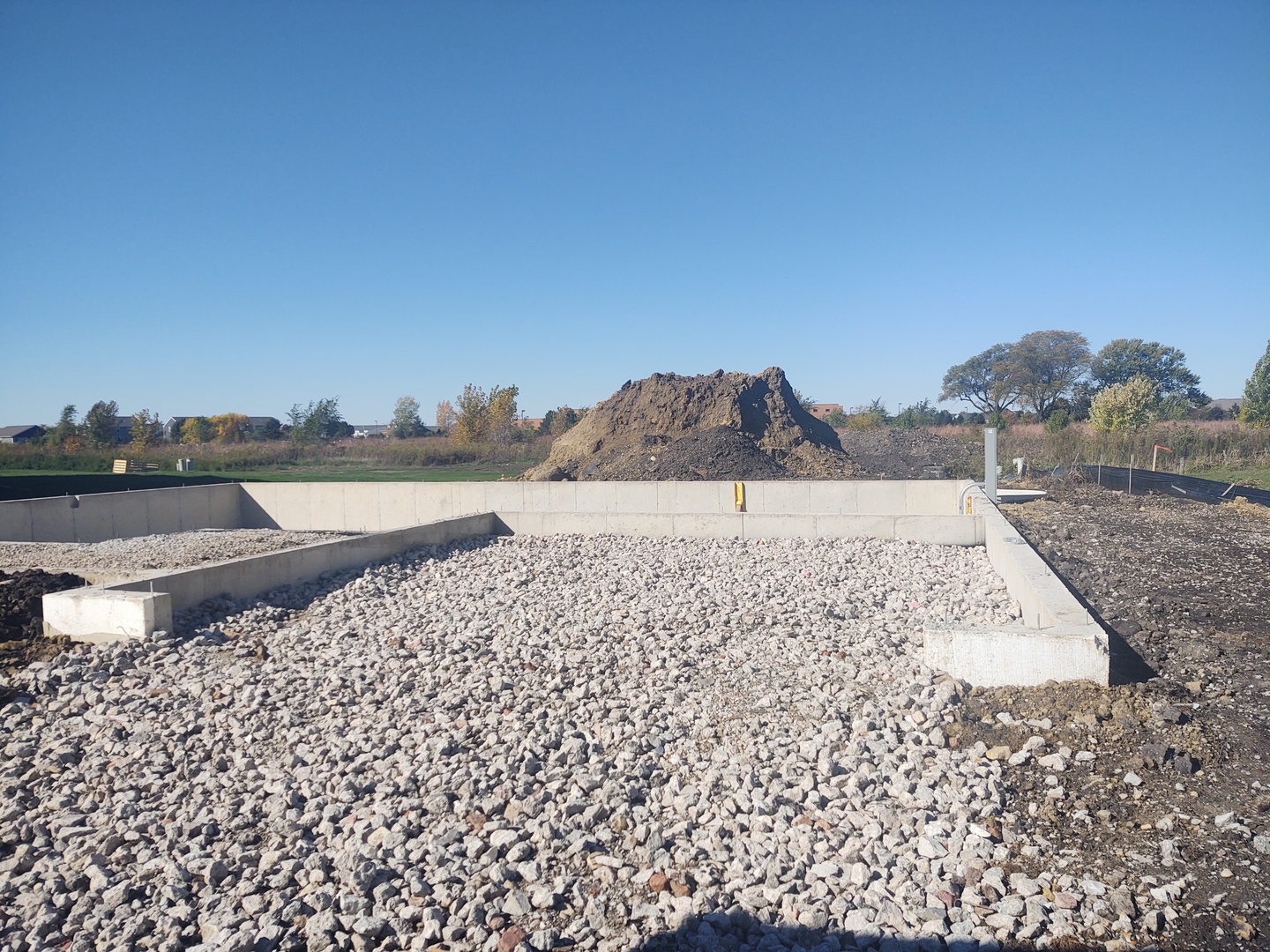 748 Juniper Street, Oswego, IL 60543