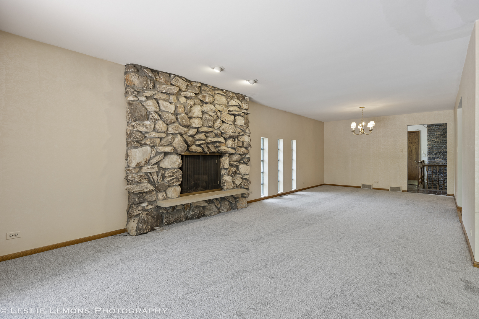 8315 Kearney Road, Downers Grove, IL 60516