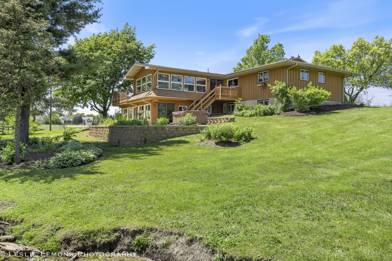 8315 Kearney Road, Downers Grove, IL 60516