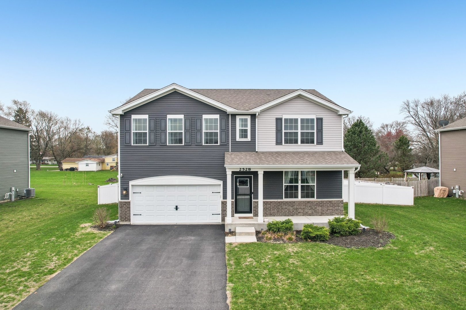 2528 Anna Maria Lane, Yorkville, IL 60560