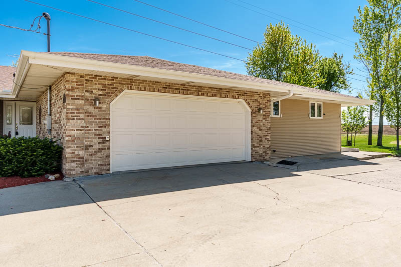 8465 S Mulford Road, Rockford, IL 61109