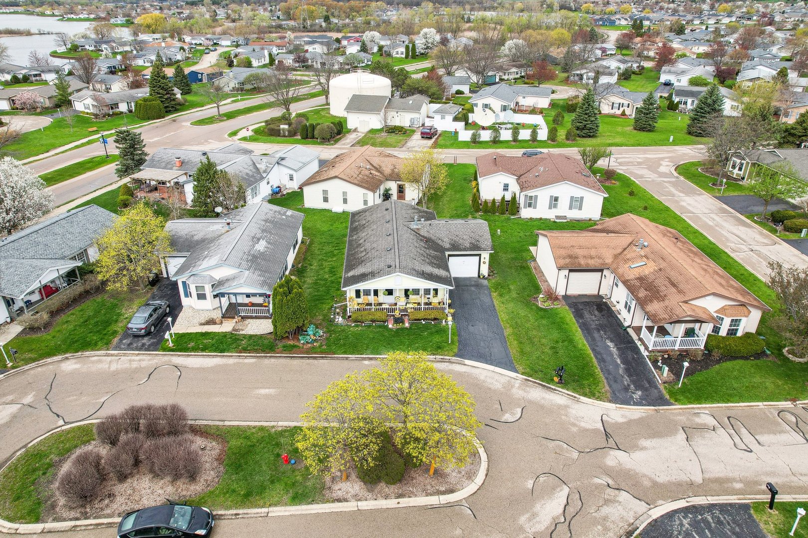 4 Furlong Court, Grayslake, IL 60030