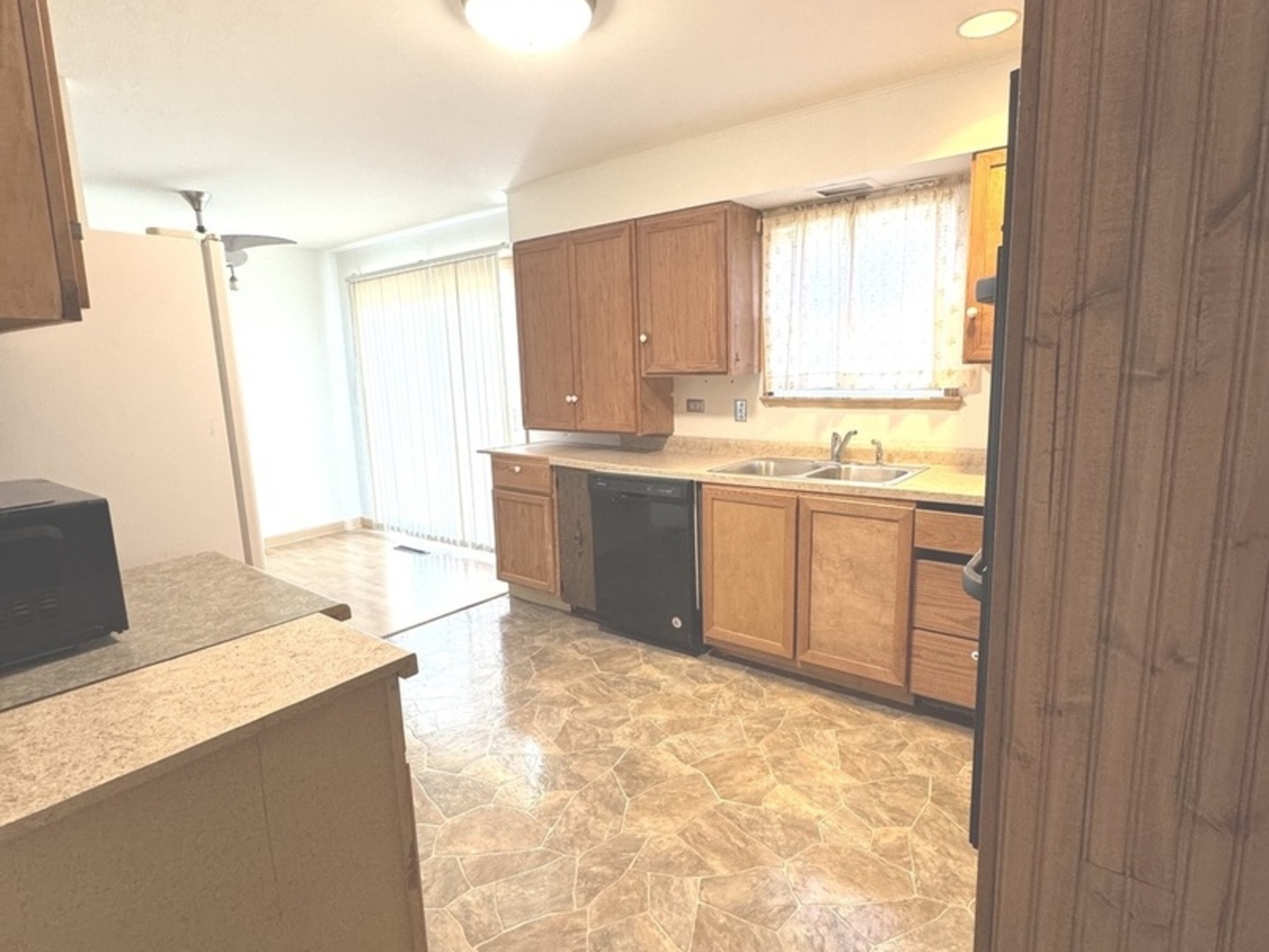 15201 Briar Lane, Oak Forest, IL 60452