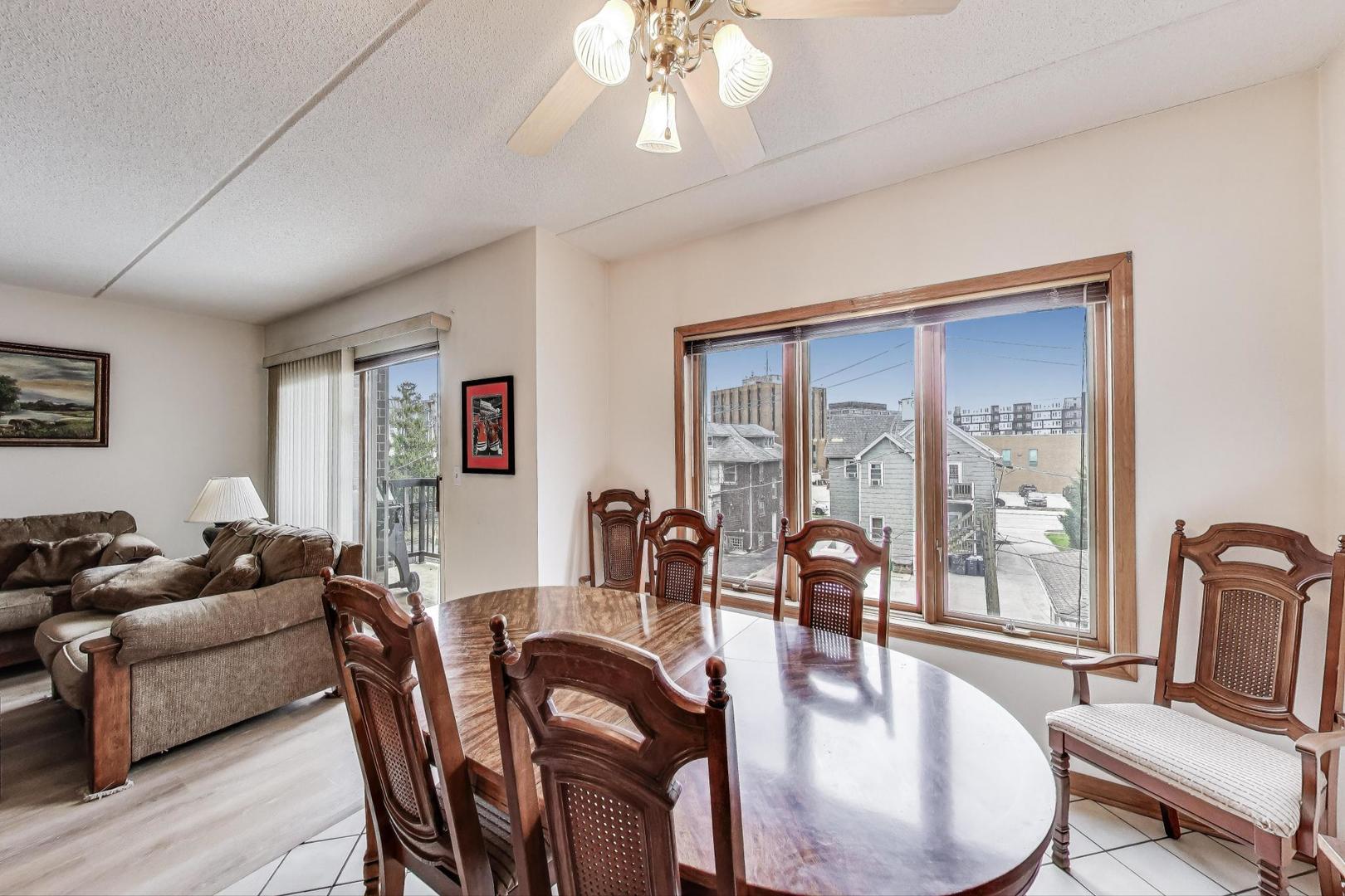 1433 Perry Street #305, Des Plaines, IL 60016