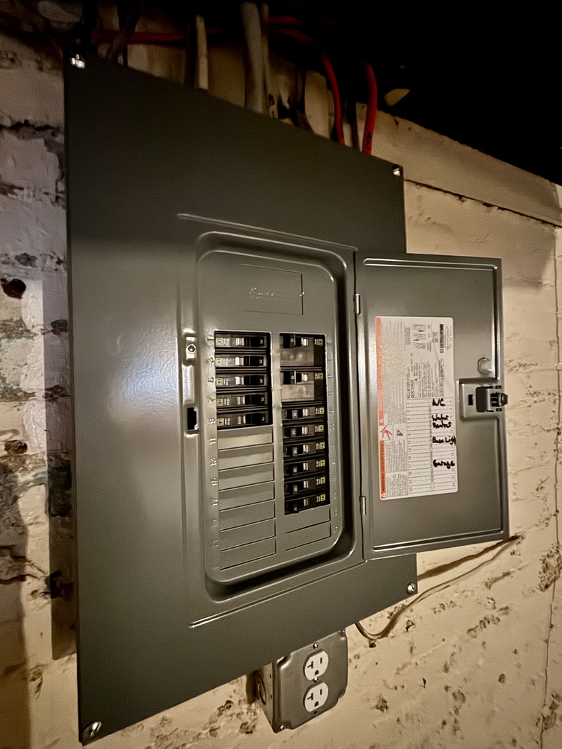 221 W Peru Street, Princeton, IL 61356