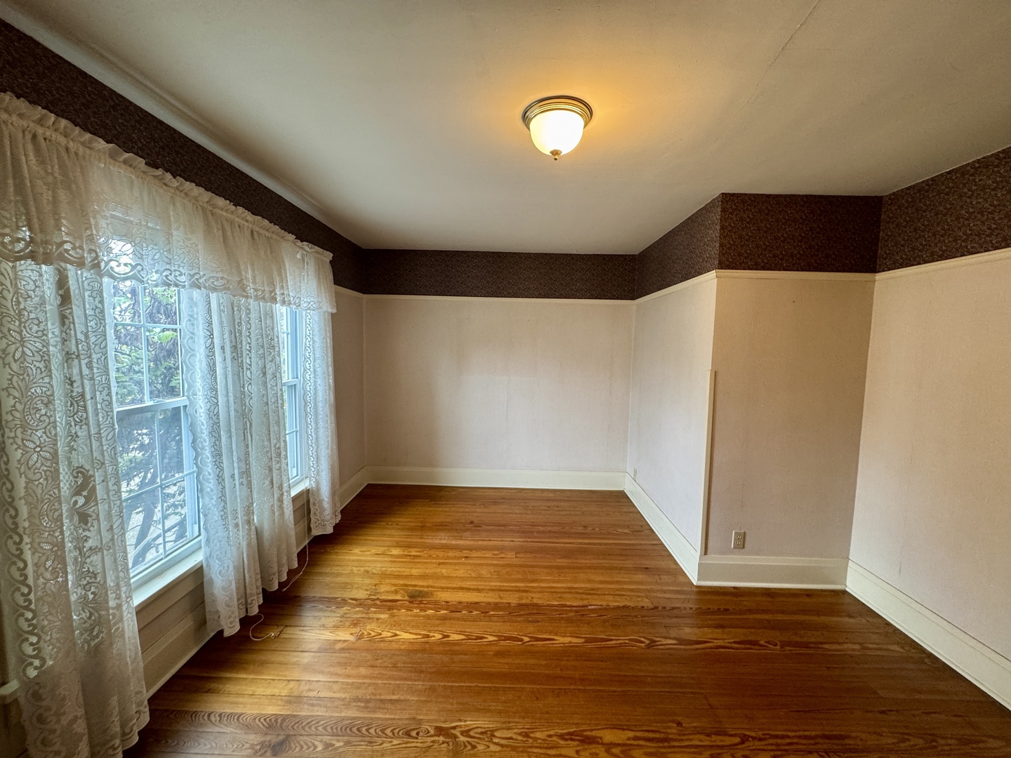 221 W Peru Street, Princeton, IL 61356