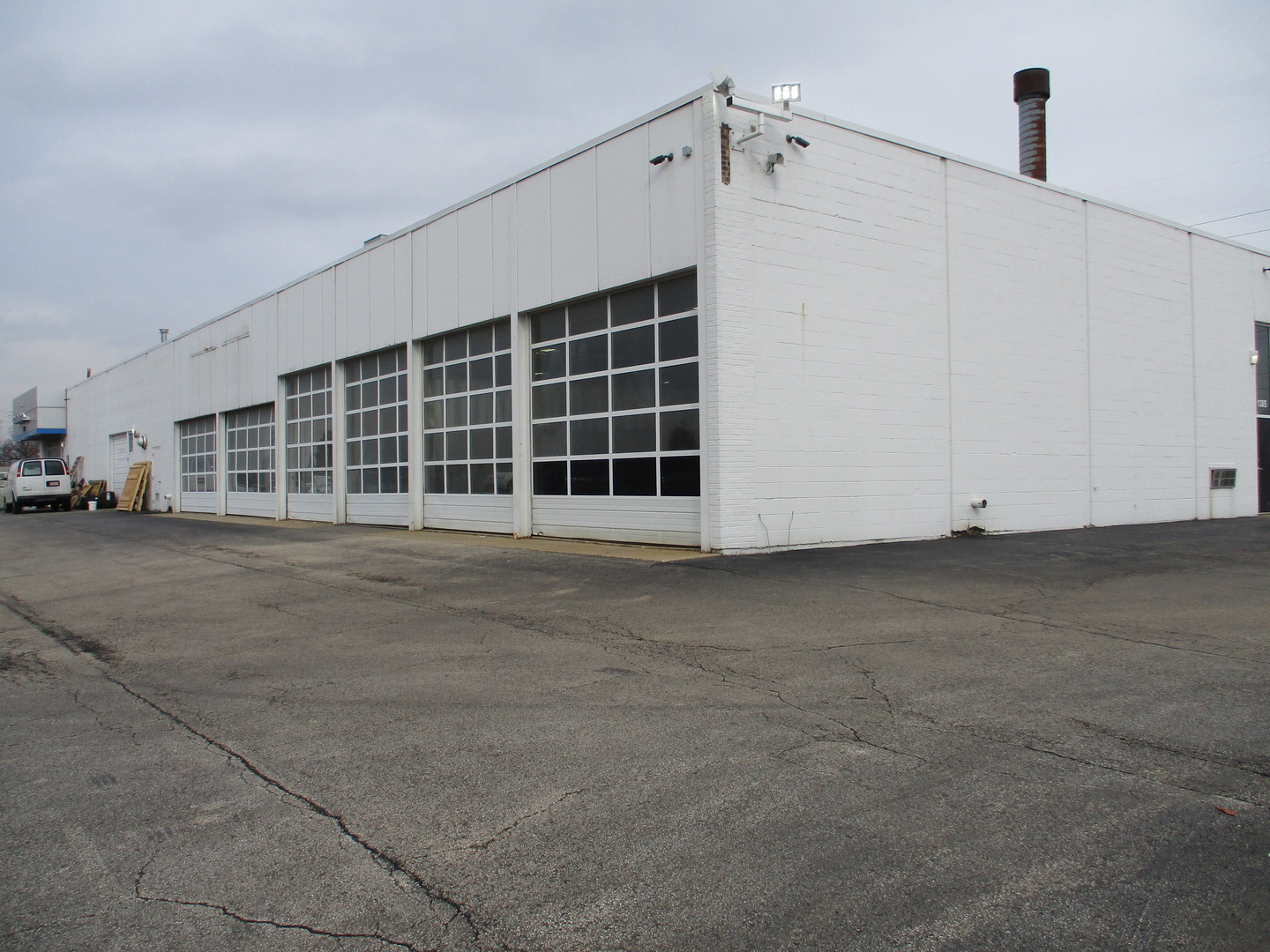 1385 E Chicago Street, Elgin, IL 60120