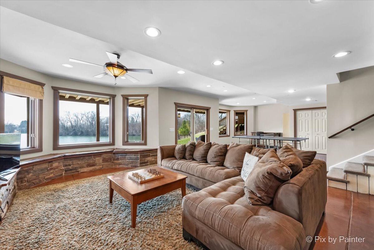 12N901 Coombs Road, Elgin, IL 60124