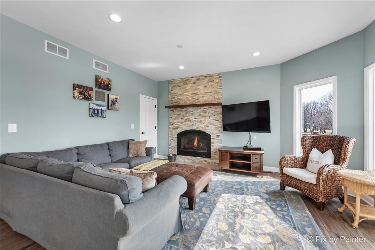 12N901 Coombs Road, Elgin, IL 60124