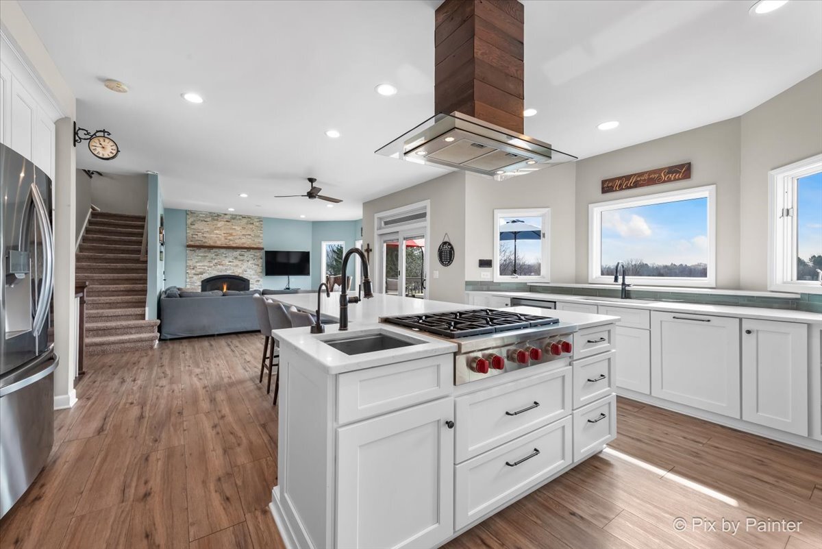 12N901 Coombs Road, Elgin, IL 60124