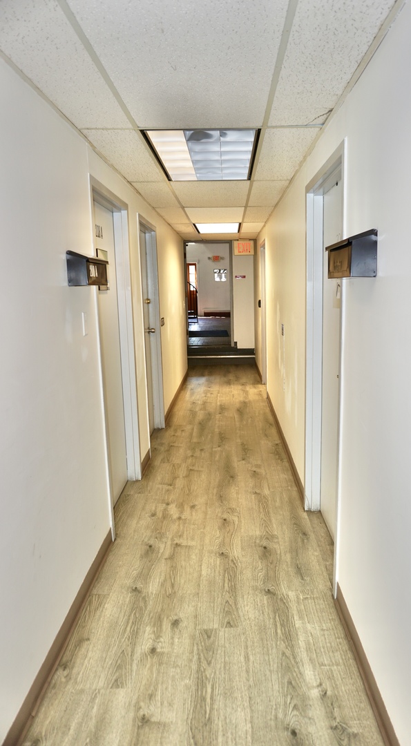 105 S Roselle Road, Schaumburg, IL 60193