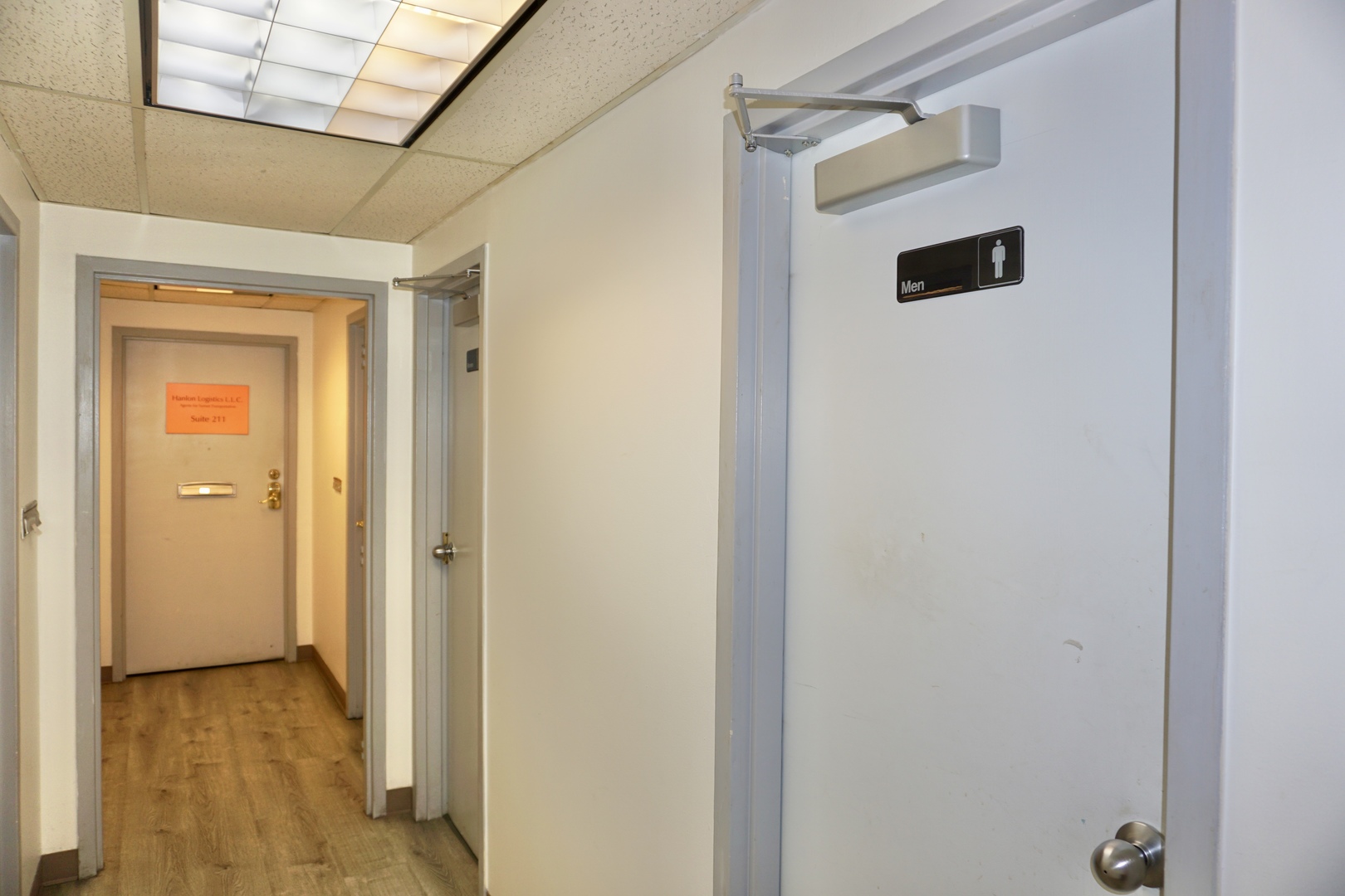 105 S Roselle Road, Schaumburg, IL 60193